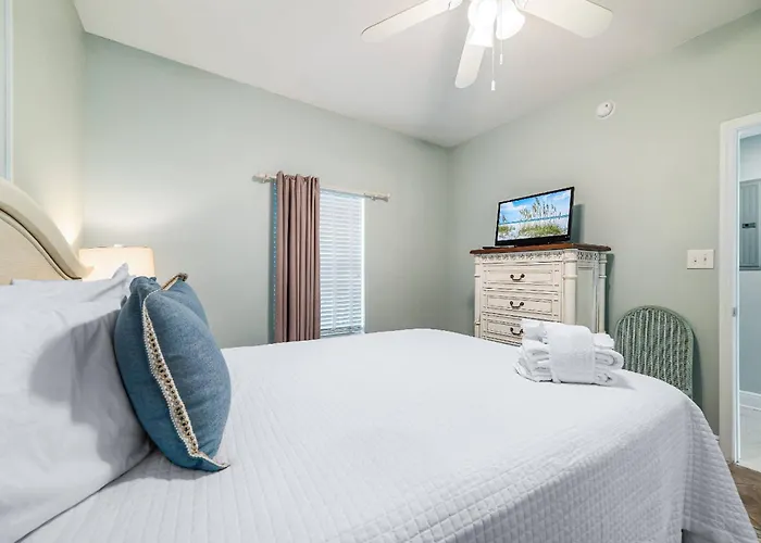 Crystal Shores 504 *